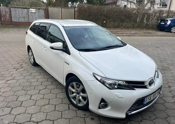 samochody osobowe Toyota Auris cena 34900 przebieg: 380000, rok produkcji 2013 z Margonin